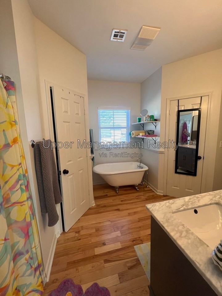 2325 State St - Photo 6 of 17