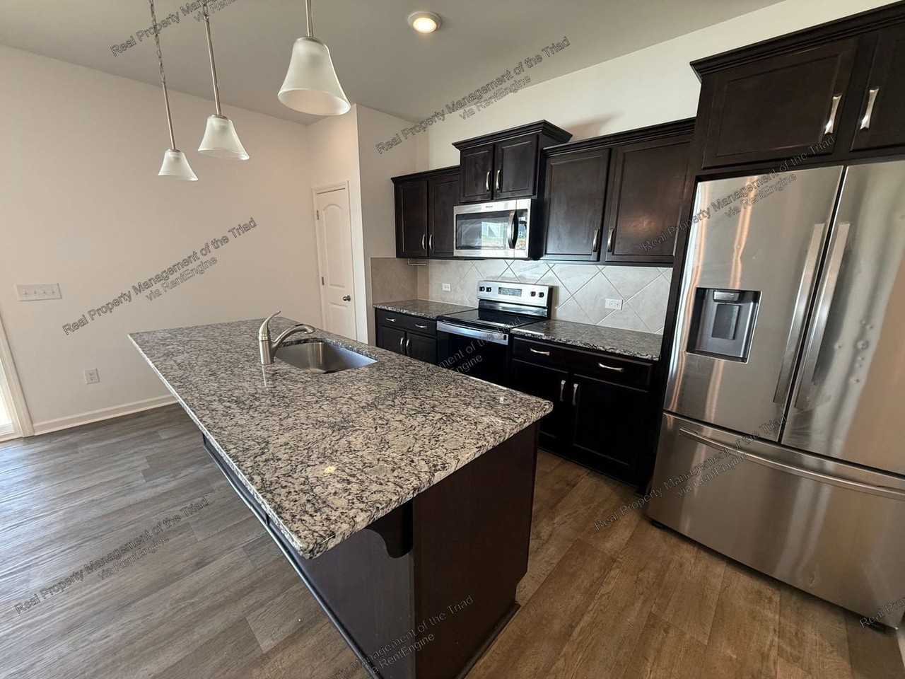 5116 Reedy Creek Farm Cir - Photo 2 of 18