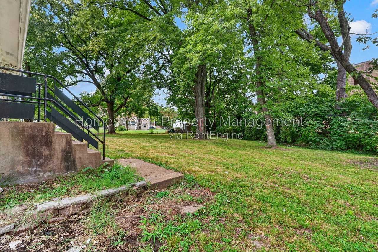 9991 Fox Hall Ct - Photo 3 of 24