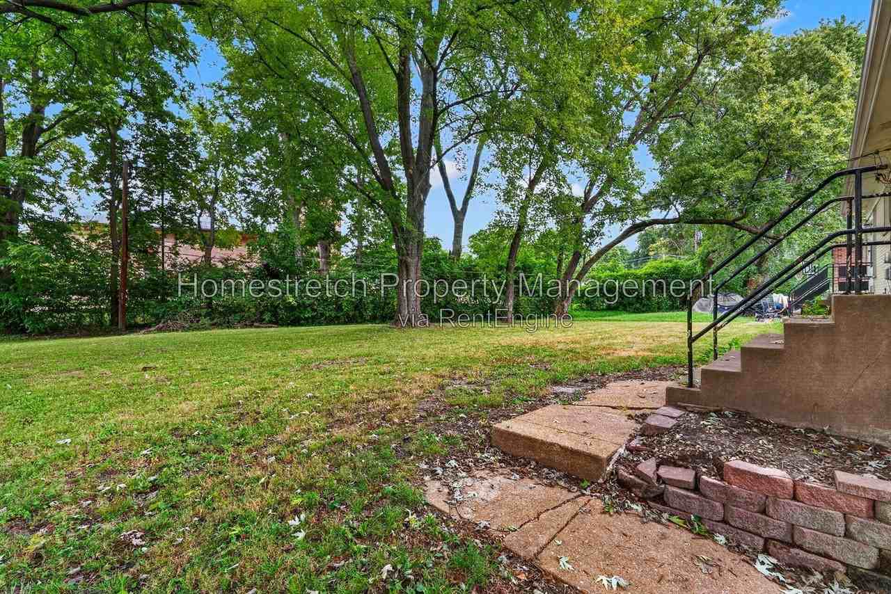 9991 Fox Hall Ct - Photo 4 of 24