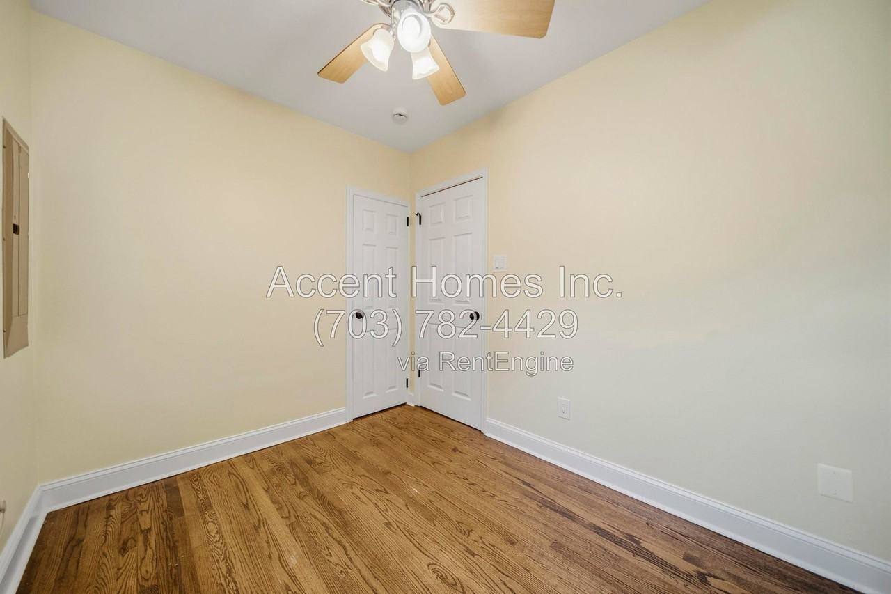 4916 Chowan Ave - Photo 5 of 31