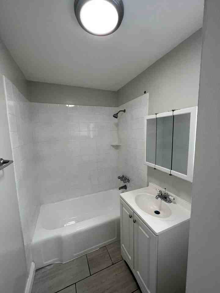 927-943 E. 108th St. - Photo 5 of 15