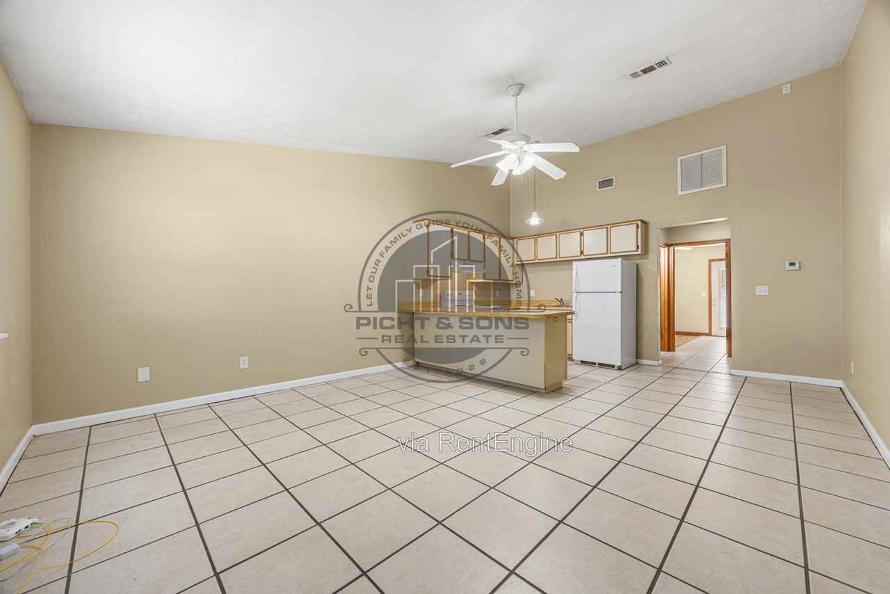 1260 Continental Ct #1 - Photo 3 of 16