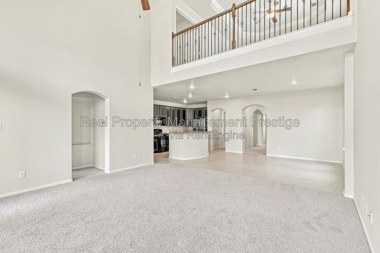632 Kickapoo Ct - Photo 3 of 22