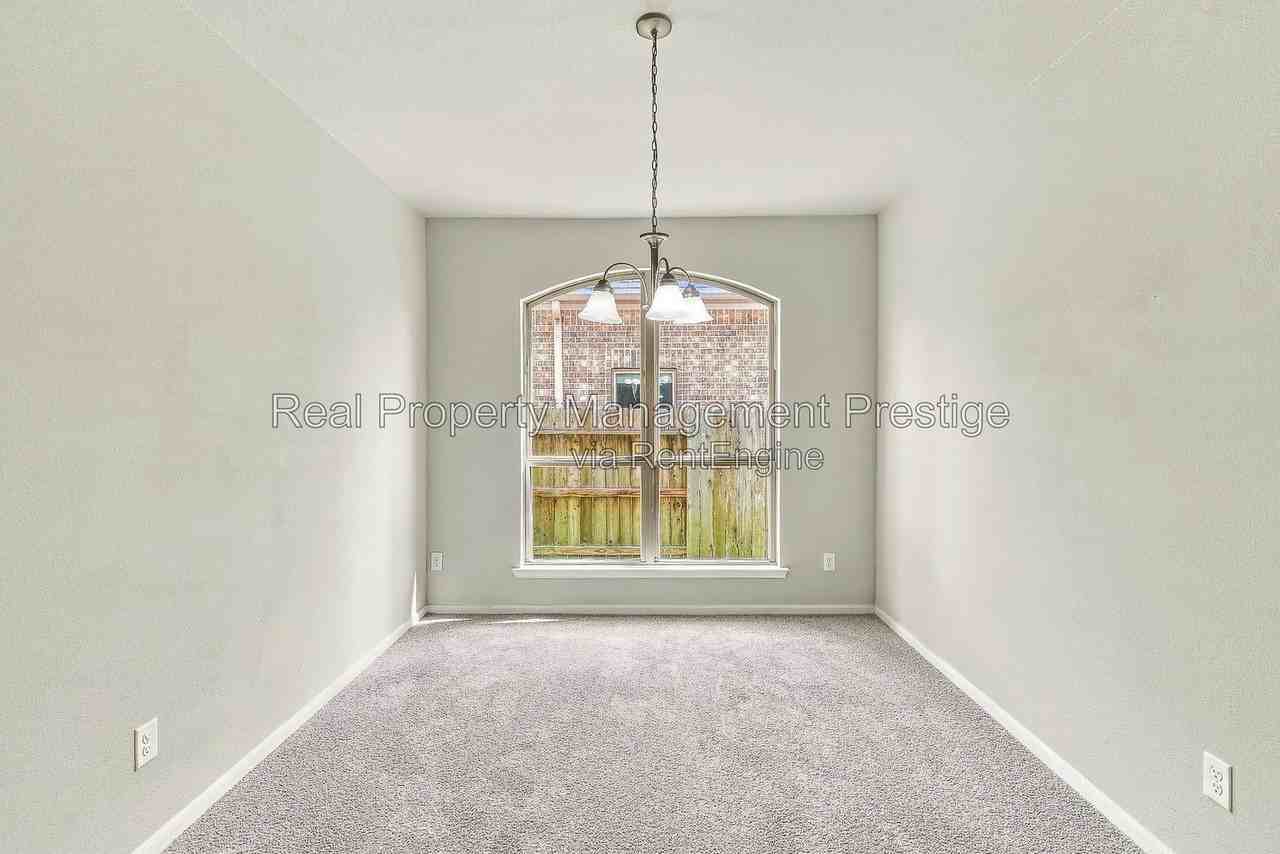 632 Kickapoo Ct - Photo 7 of 22