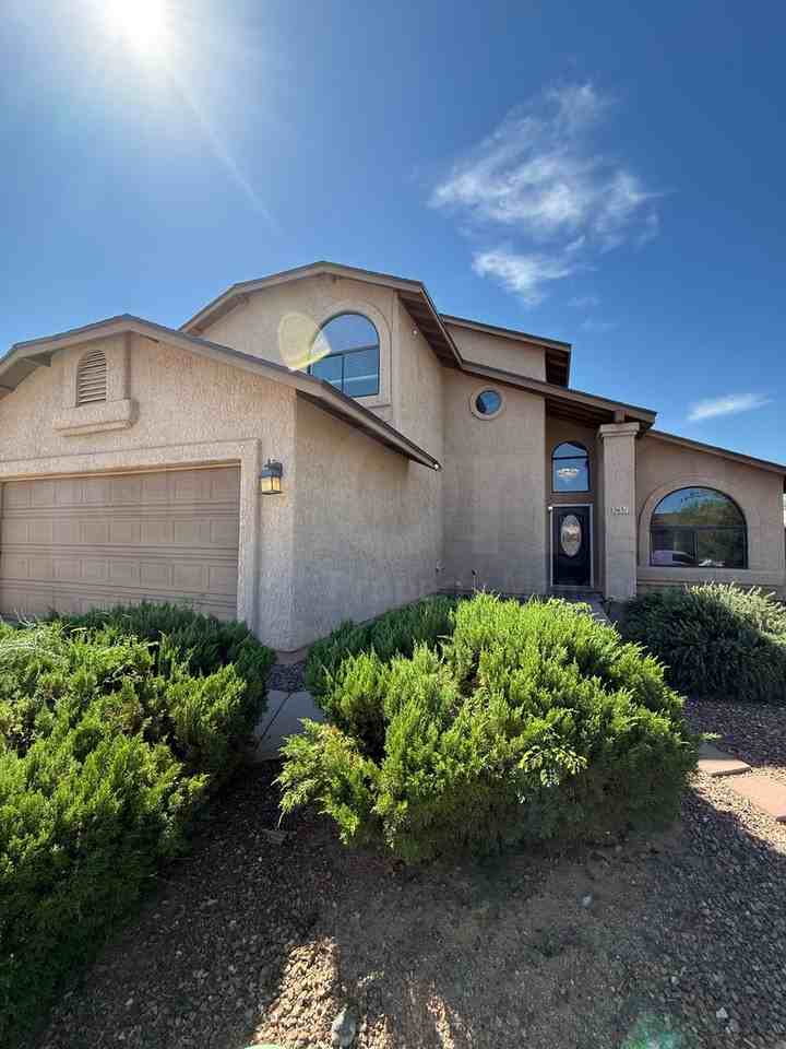 2631 W Camino Del Medrano - Photo 2 of 31
