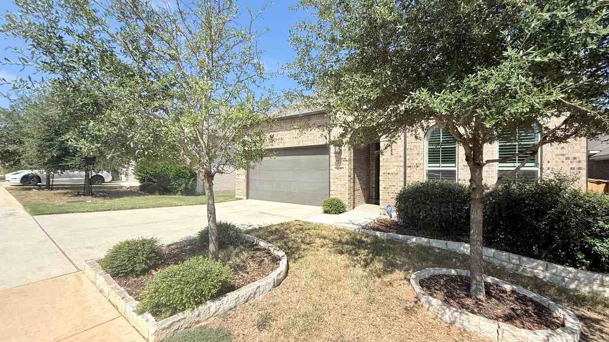 428 Trailing Lantana Ln - Photo 3 of 24
