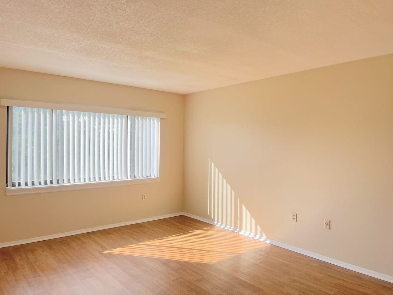 1054 Lotus Cove Ct #632 - Photo 2 of 23