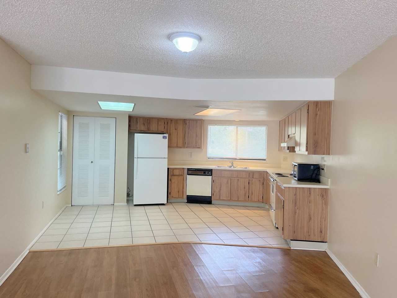 1054 Lotus Cove Ct #632 - Photo 4 of 23