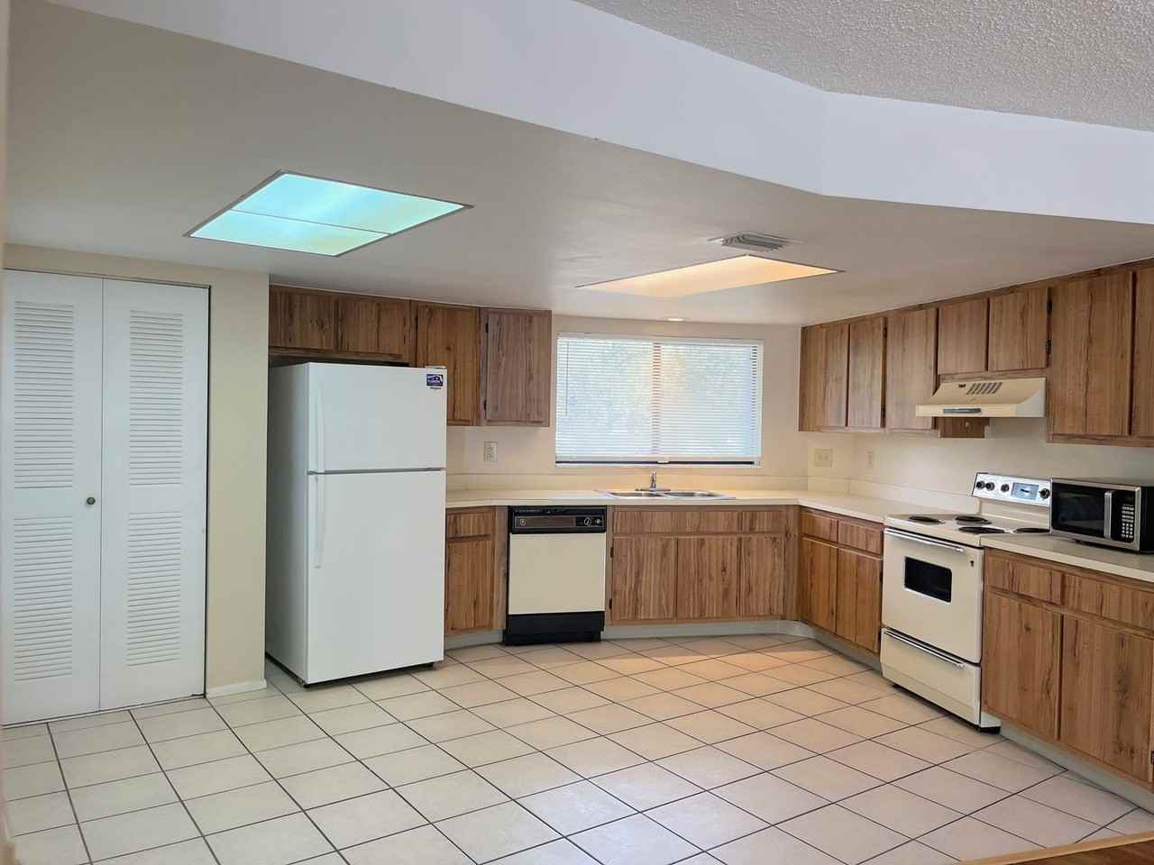 1054 Lotus Cove Ct #632 - Photo 5 of 23