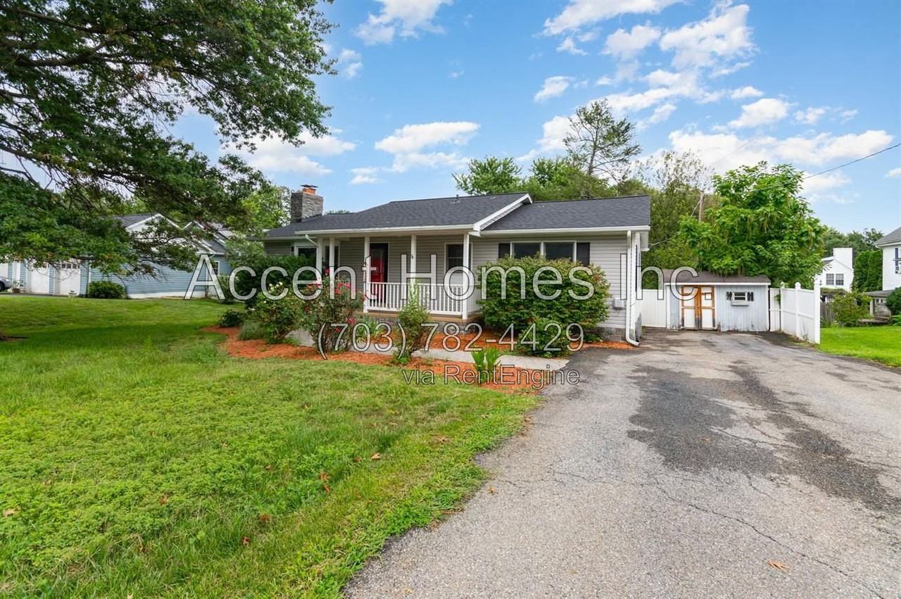 210 S 26th St - Photo 3 of 36