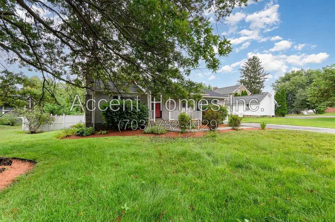 210 S 26th St - Photo 4 of 36