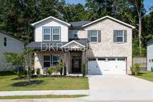 featured image of 327 Valley Oak Dr