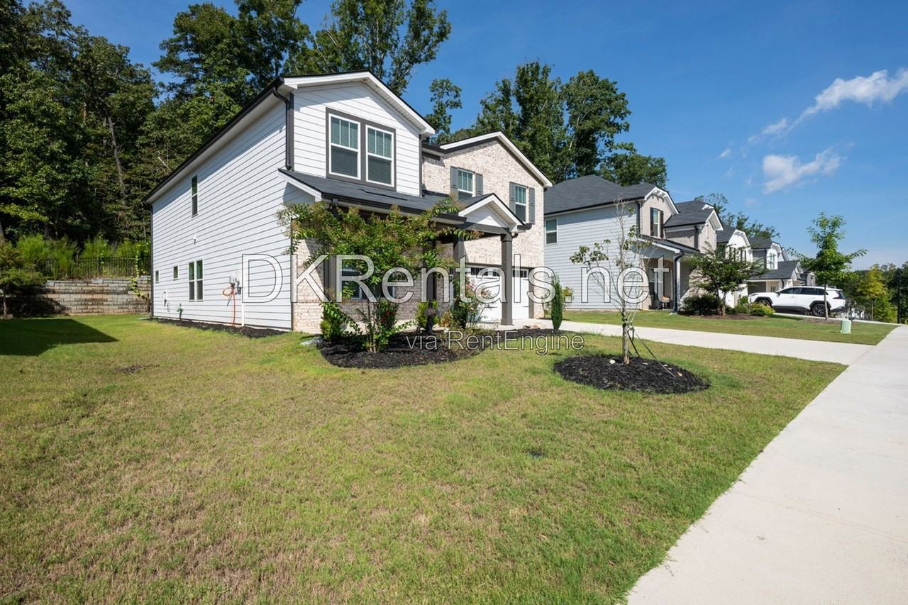 327 Valley Oak Dr - Photo 4 of 37