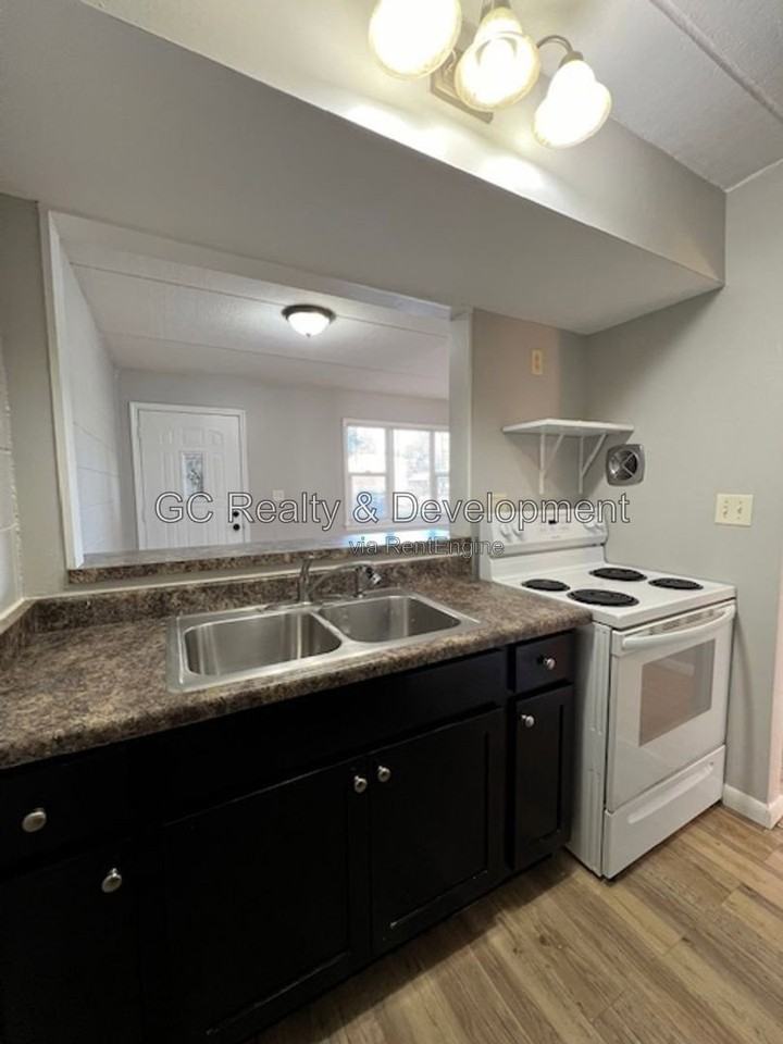 231 Uteg St #1 - Photo 5 of 14