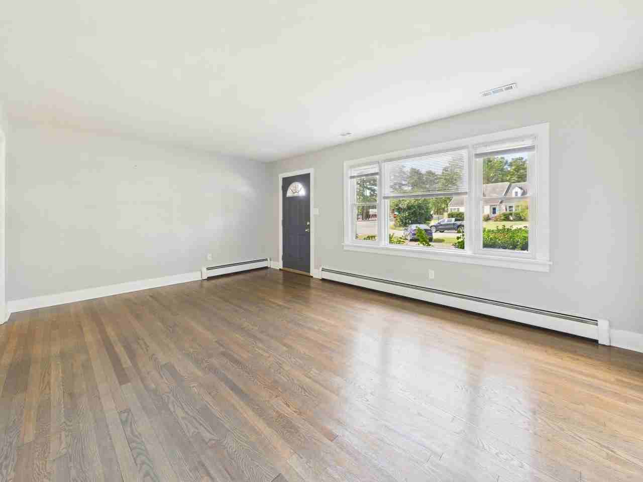 5800 Fitzhugh Ave - Photo 3 of 28