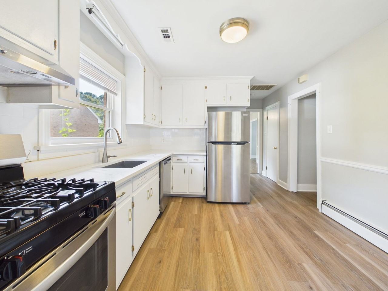 5800 Fitzhugh Ave - Photo 7 of 28
