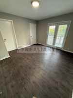 featured image of 2021 Cambridge Dr #8