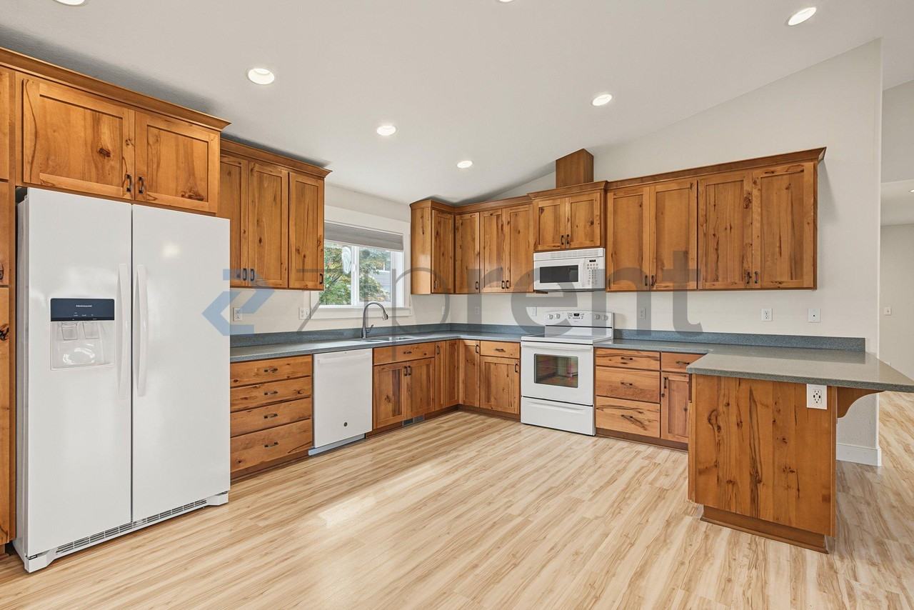 1343 Ne Sunrise Ln - Photo 6 of 22
