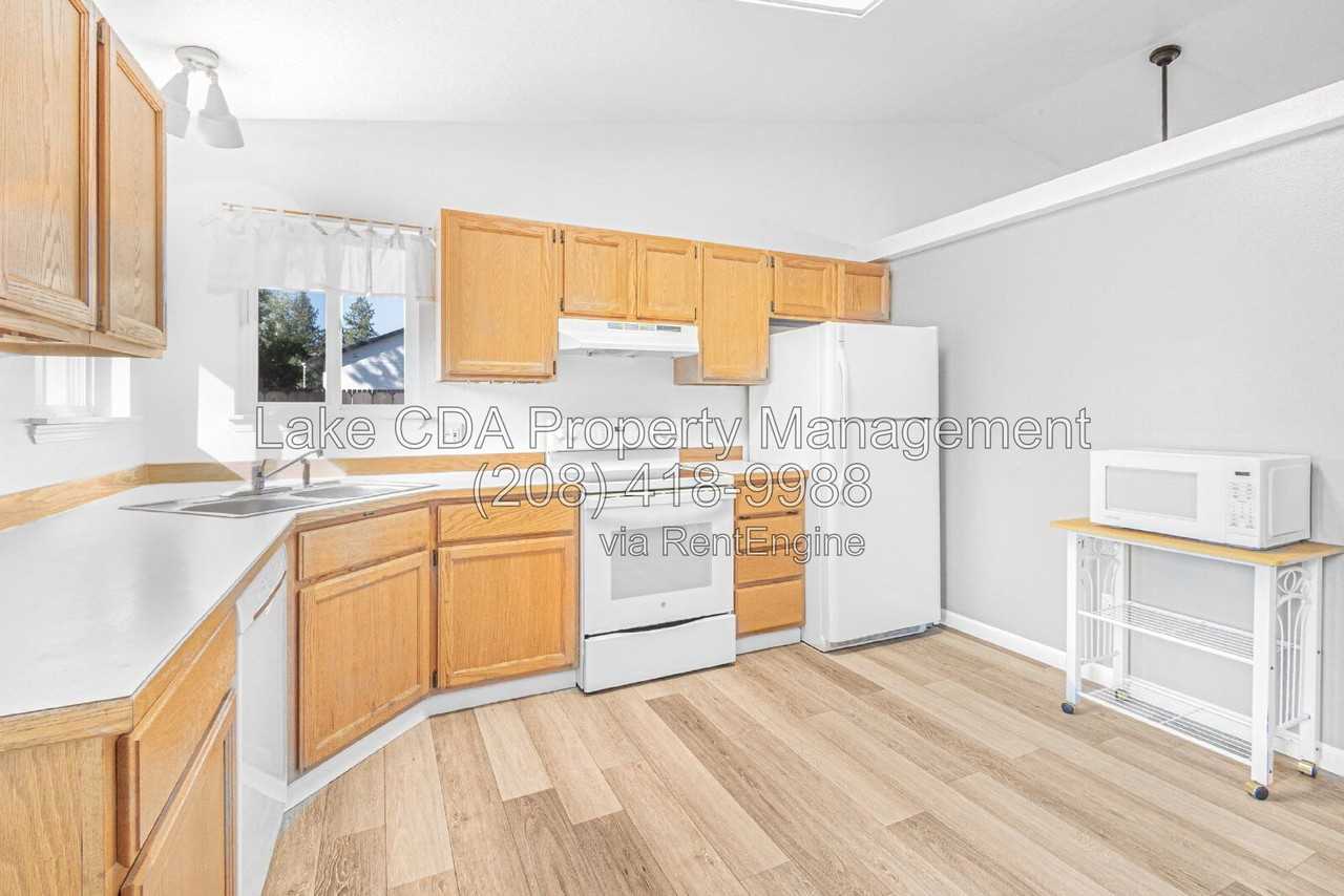 3149 N 12th St - Photo 3 of 22