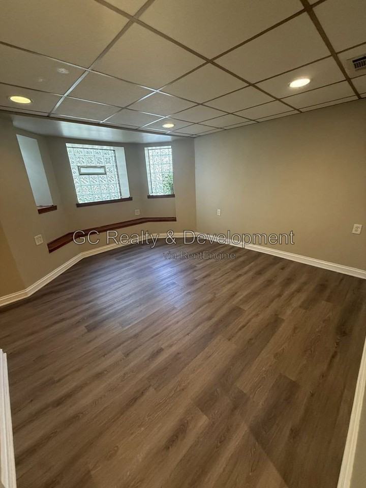 3859 N Saint Louis Ave #G - Photo 2 of 9