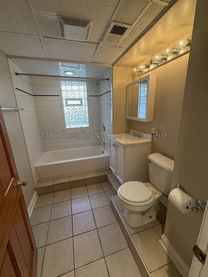 3859 N Saint Louis Ave #G - Photo 3 of 9
