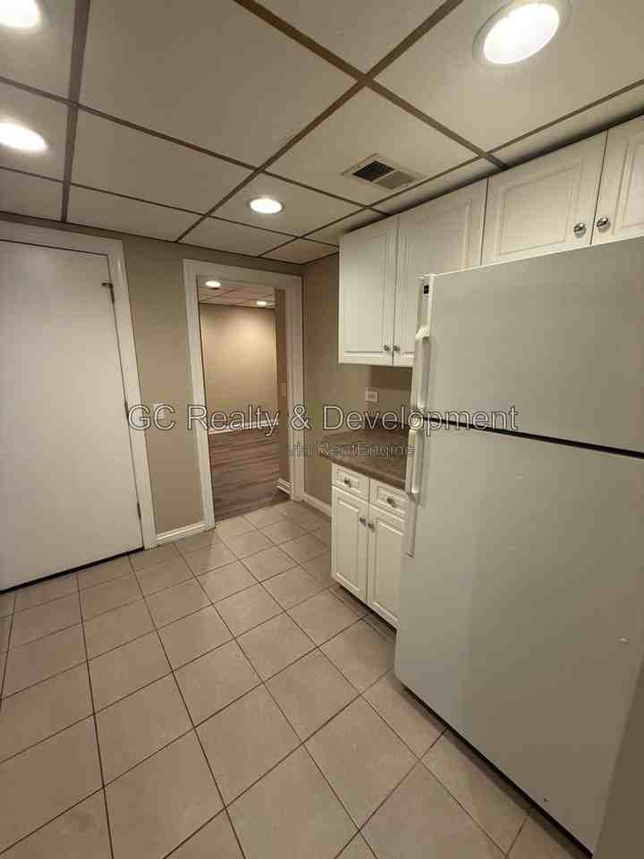 3859 N Saint Louis Ave #G - Photo 6 of 9