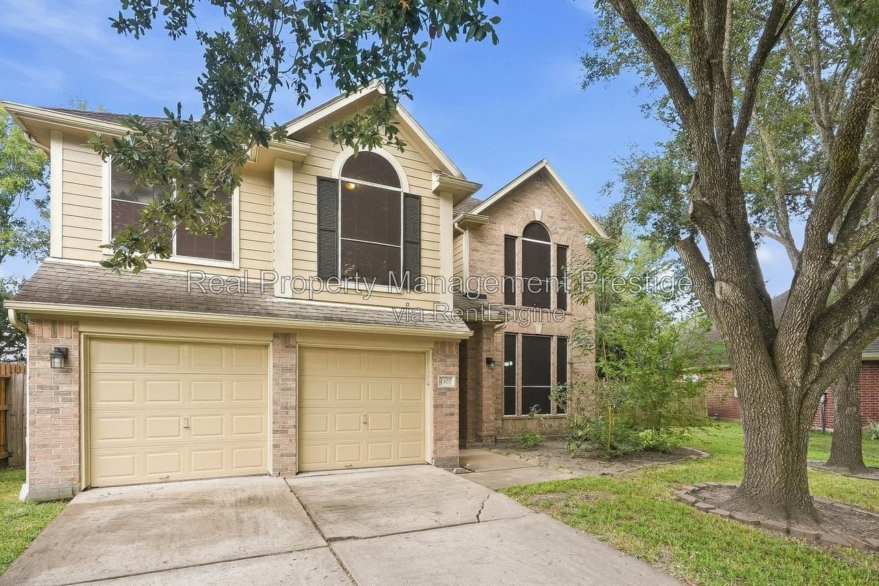 1307 Sandpiper Ct S - Photo 4 of 22