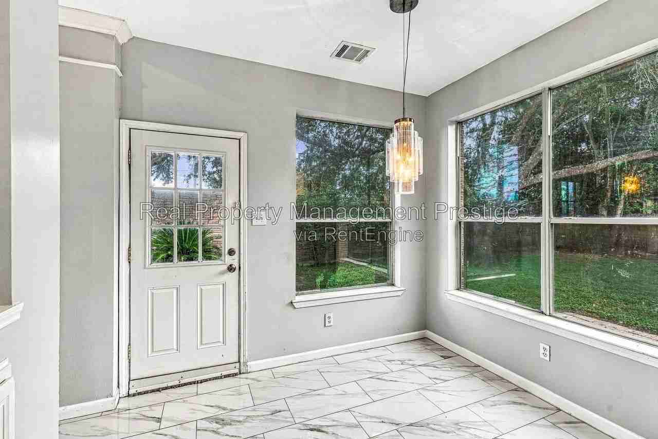 1307 Sandpiper Ct S - Photo 6 of 22