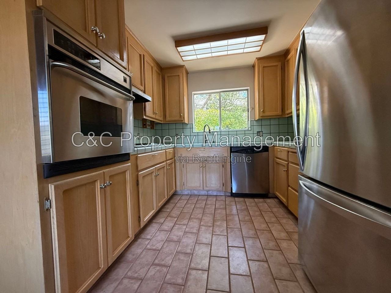 1241 Pacific St - Photo 2 of 19