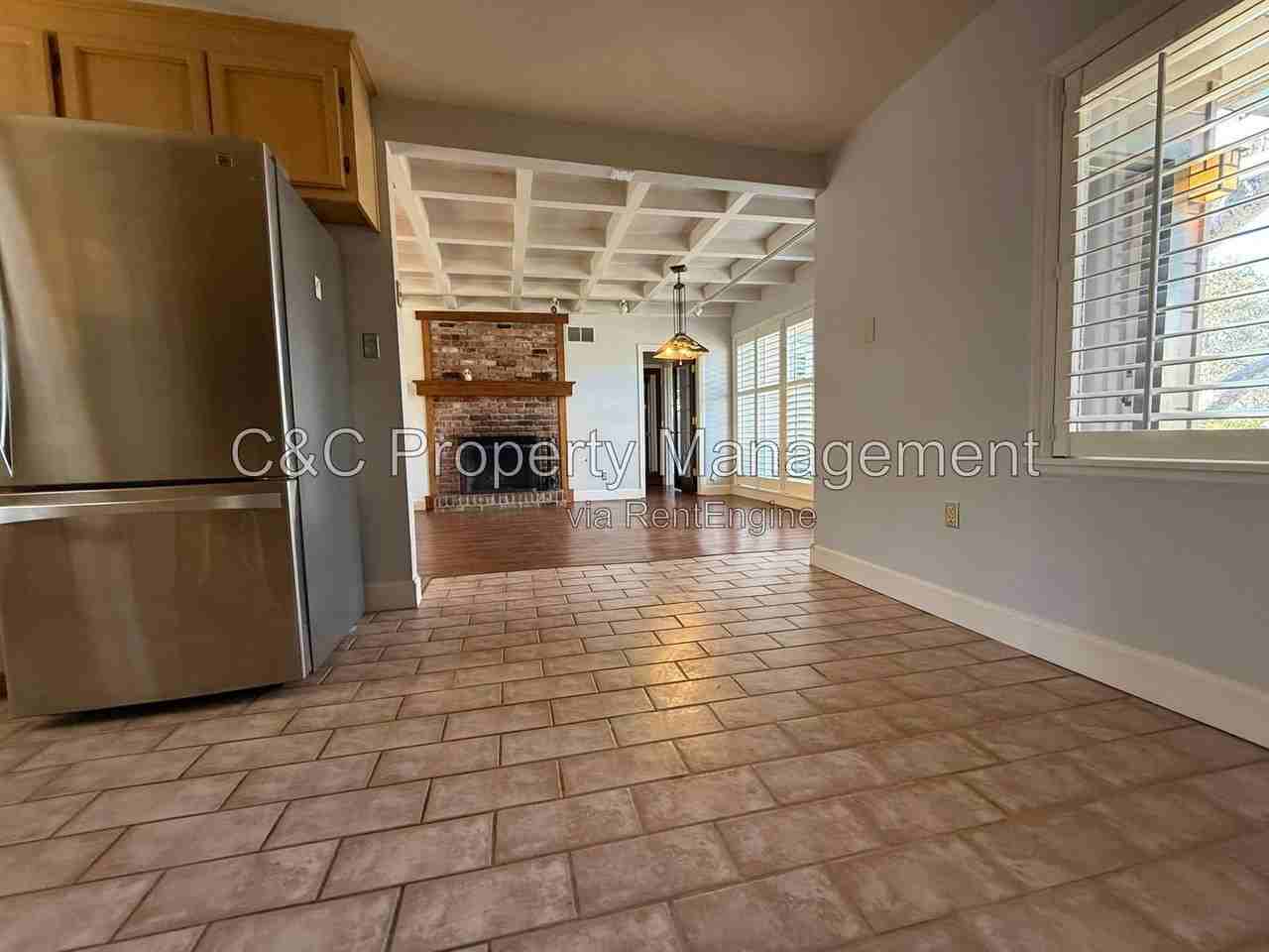 1241 Pacific St - Photo 4 of 19