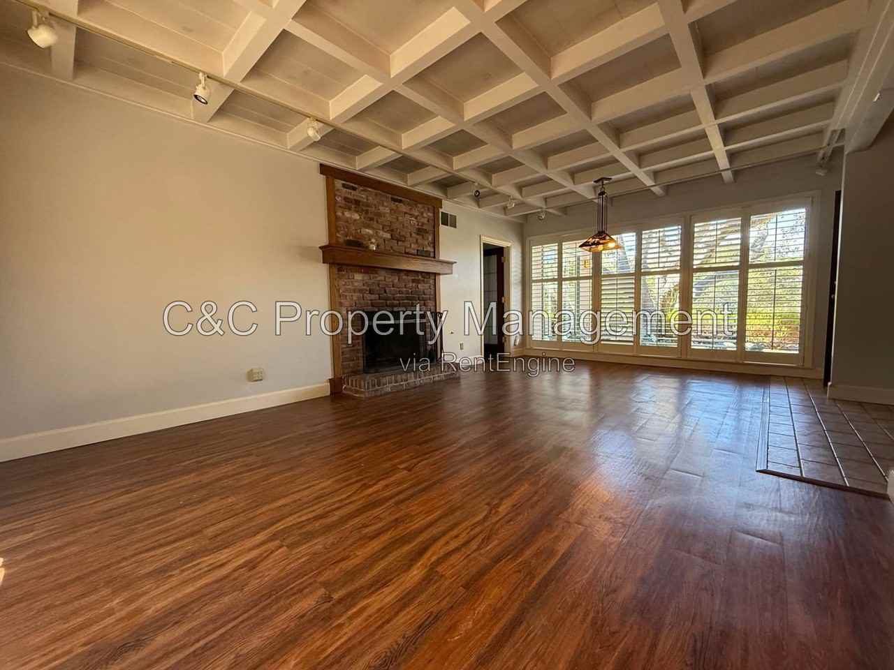 1241 Pacific St - Photo 6 of 19