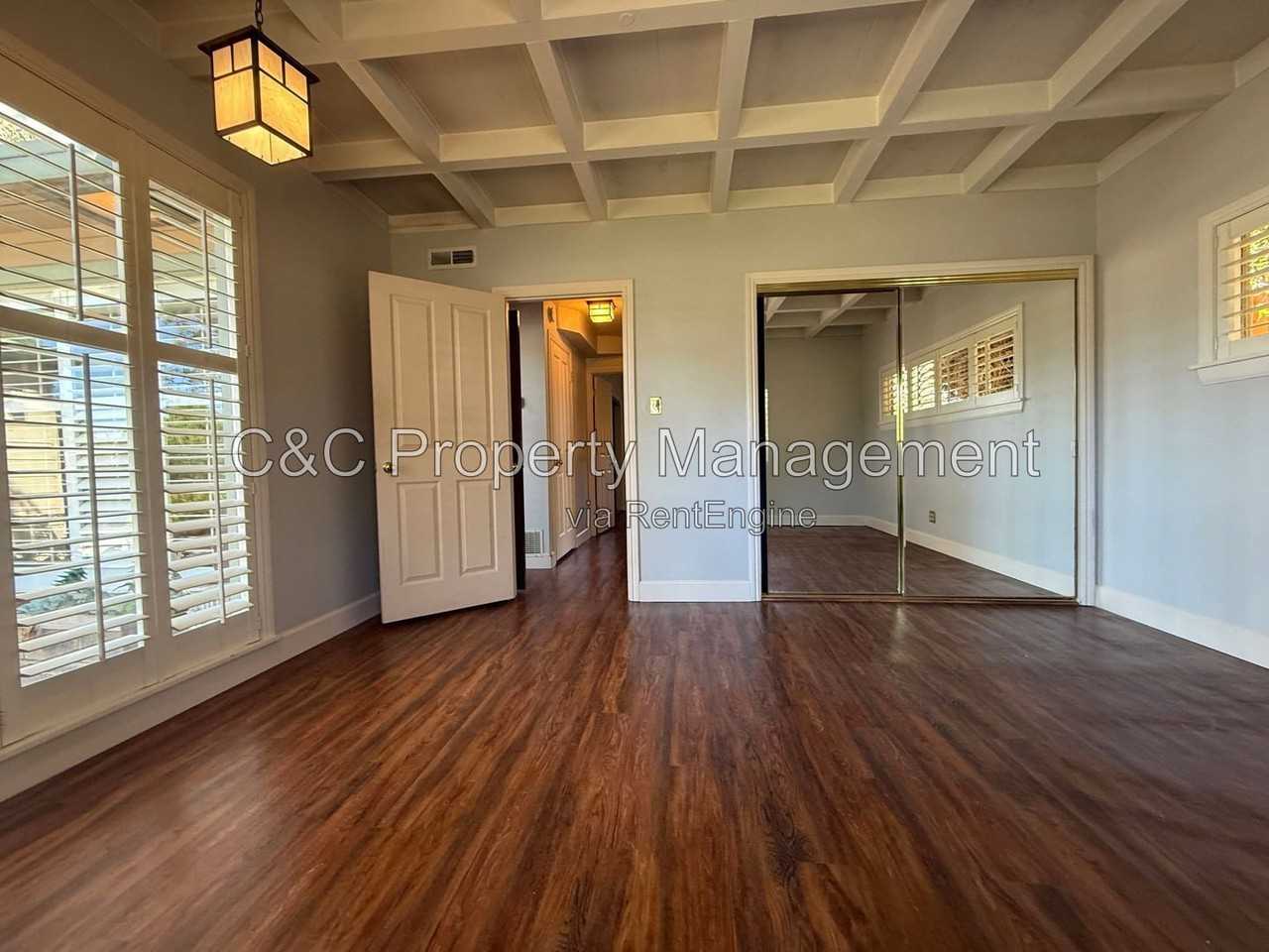 1241 Pacific St - Photo 7 of 19