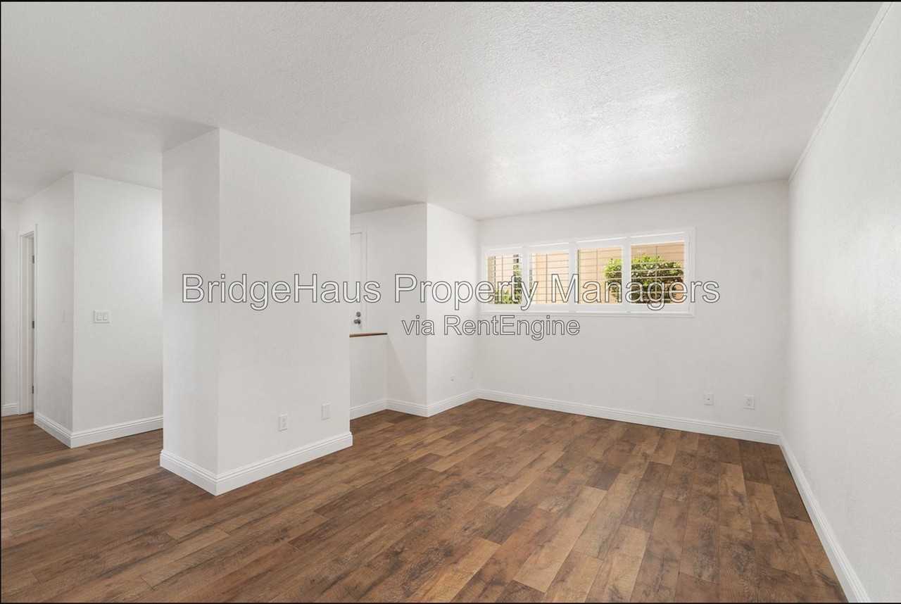 3230 Ashford St #C - Photo 2 of 26