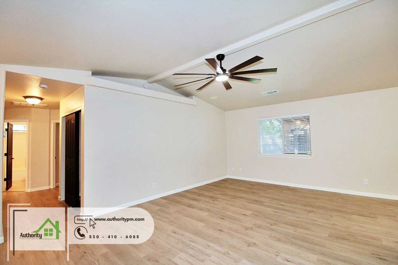 3527 Savage Dr - Photo 5 of 26