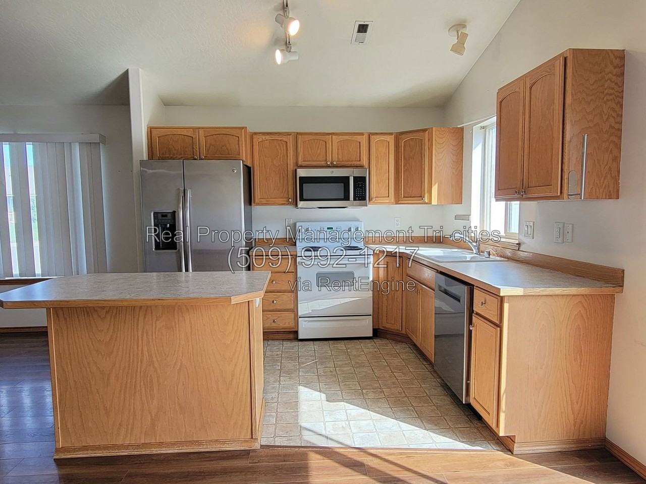 7808 Rush Creek Dr - Photo 4 of 13