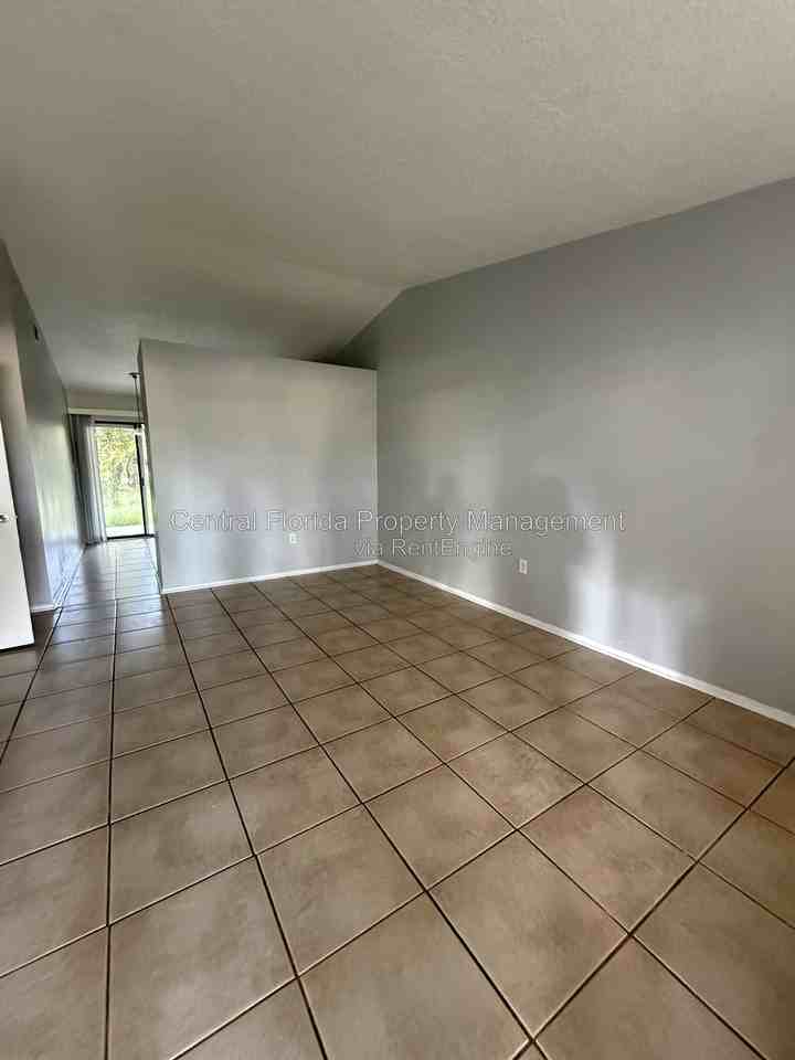 1707 Ridgewood Ln #A - Photo 2 of 10