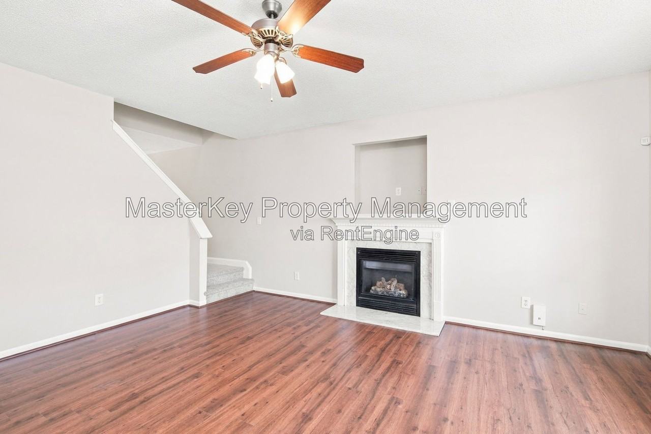 6925 Paint Rock Ln - Photo 7 of 33