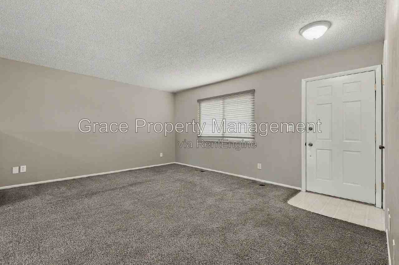 13565 Decatur Ct - Photo 3 of 21