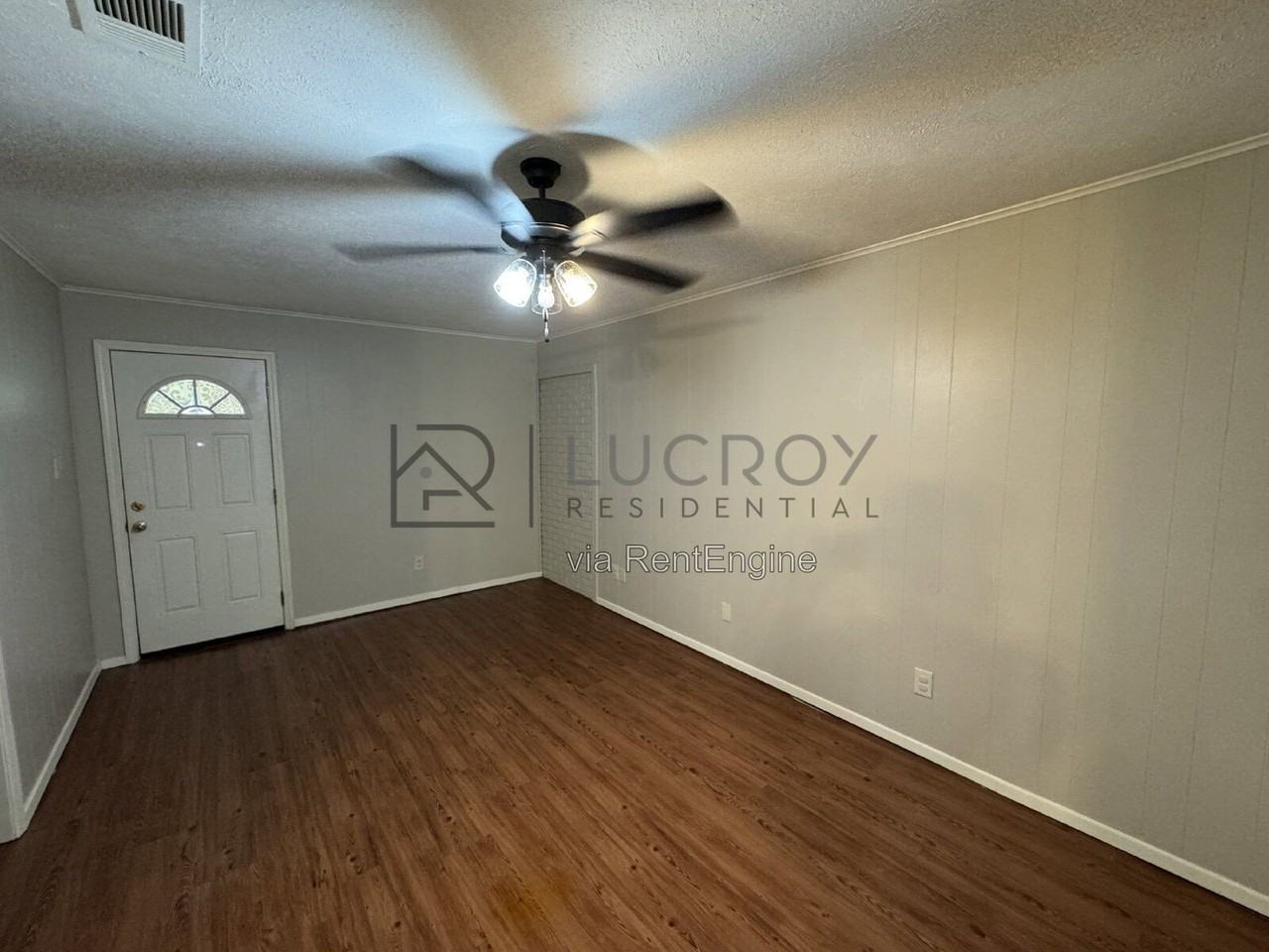 327 Grover Cleveland Cir - Photo 3 of 11