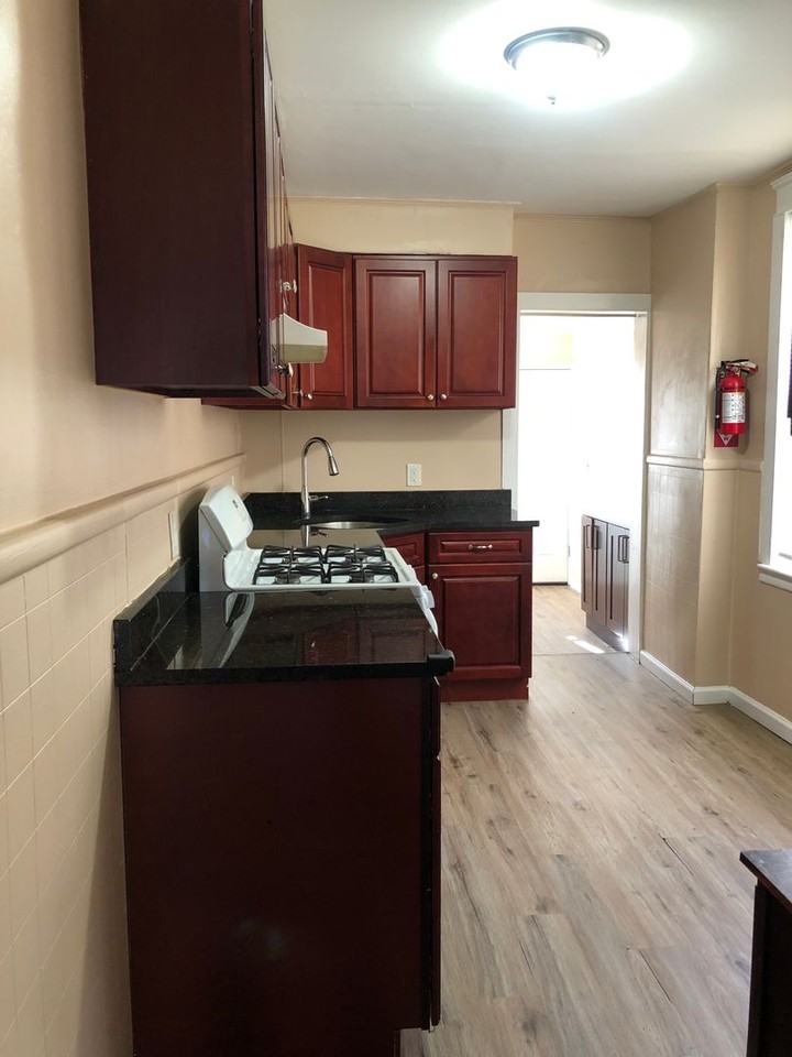 755 Beatty St - Photo 5 of 15