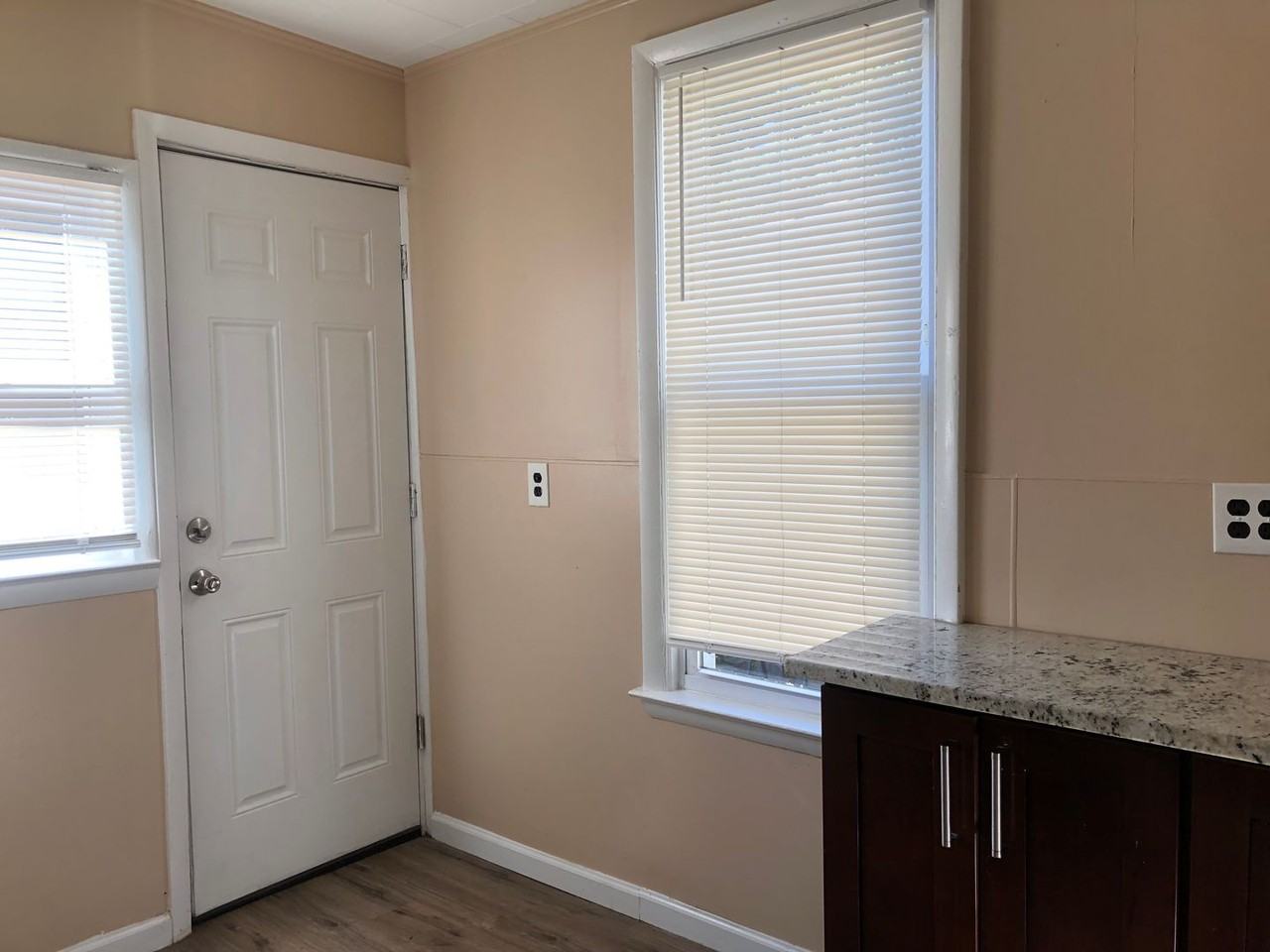 755 Beatty St - Photo 7 of 15