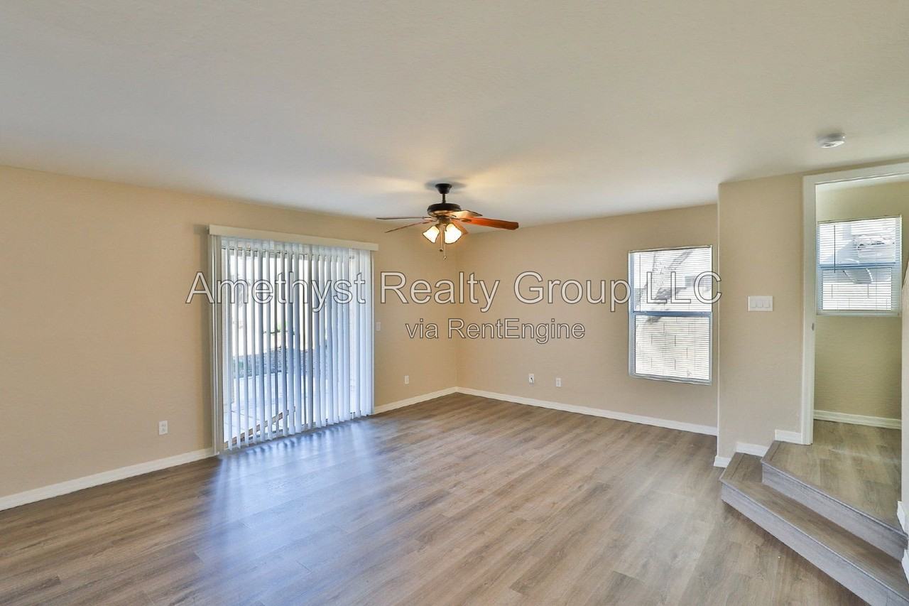 11706 W Sunnyside Dr - Photo 5 of 26