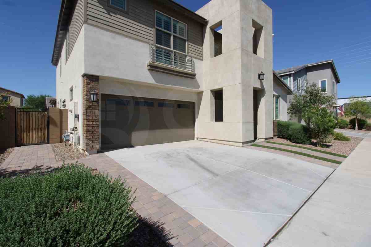 274 E Honeysuckle Pl - Photo 2 of 31