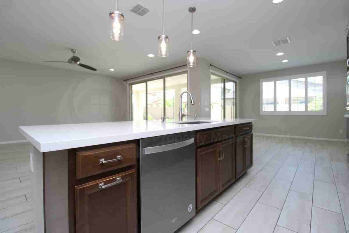 274 E Honeysuckle Pl - Photo 3 of 31