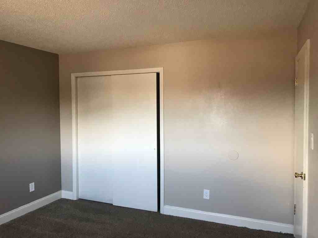 1021 Delaware Dr #1 - Photo 7 of 12