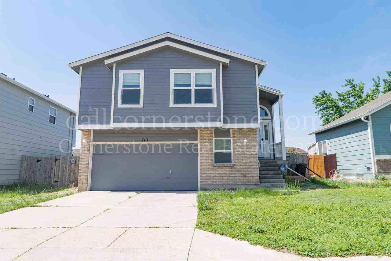 743 Descendant Dr - Photo 2 of 38