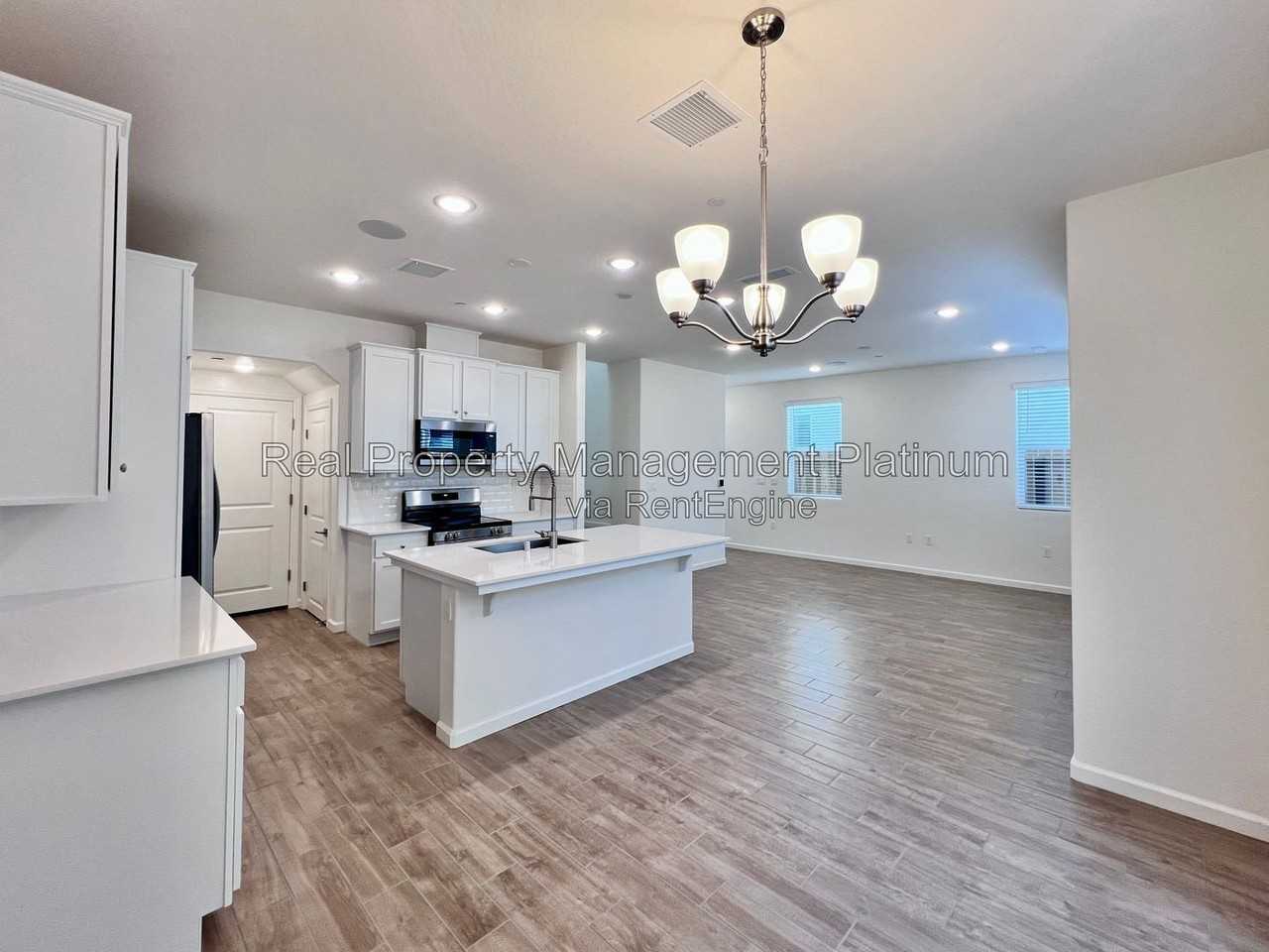 1491 Vintage Ln - Photo 3 of 20
