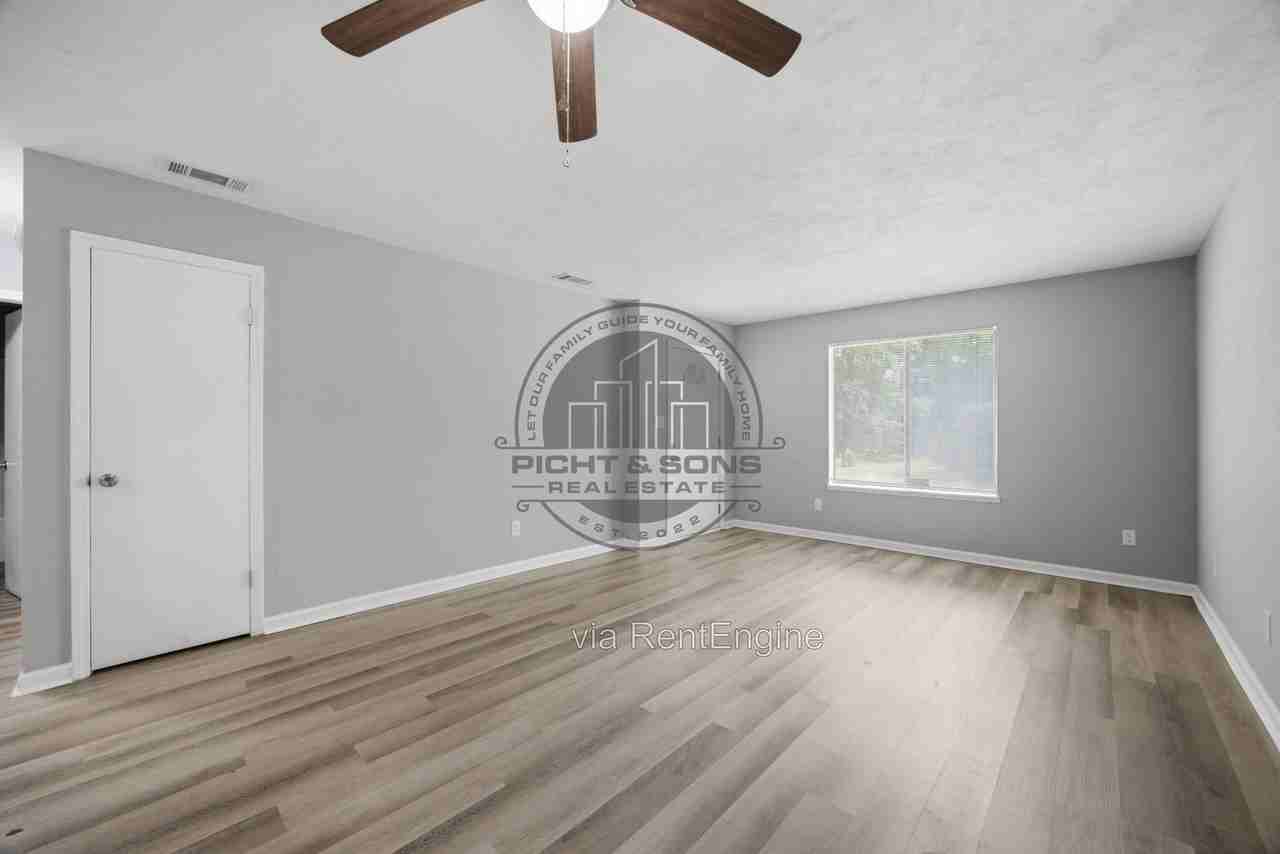 1824 Seay Ct - Photo 4 of 16