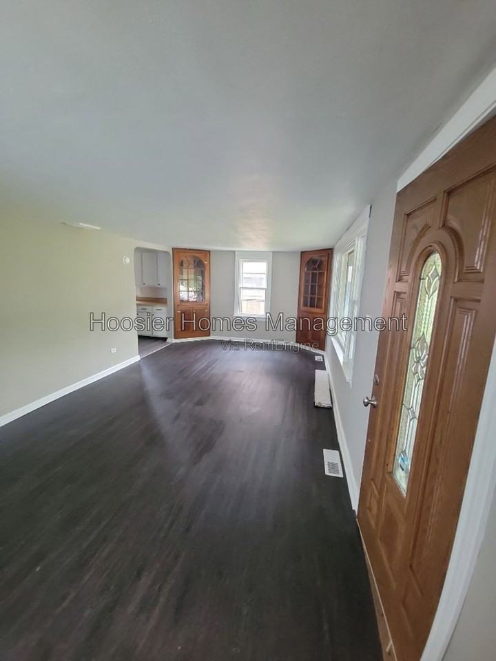 832 Waldemere Ave #1 - Photo 2 of 12